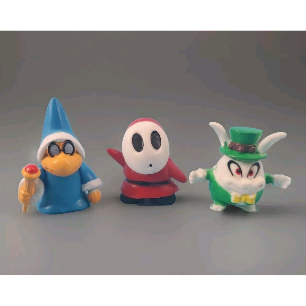 Super  Mario Bros Shy Guy, Kamek. Topper Mini Fugures Appx 1" Nintendo